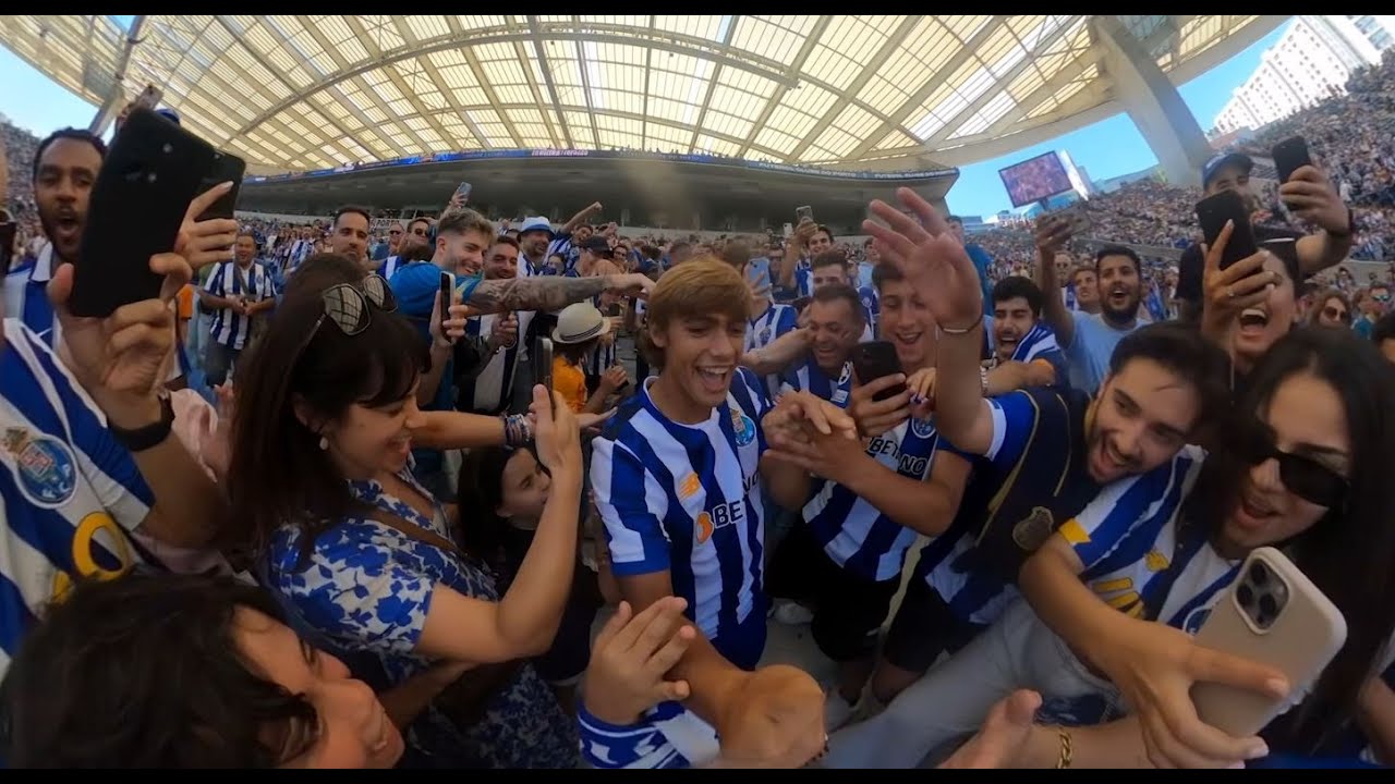 #POV 👀 Rodrigo Mora na Apresentação do plantel 💙
