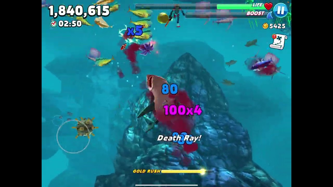 Playing Hungry Shark World with Great White Shark!🦈🌎