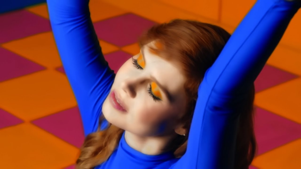 Cinema Big Butts • Thais Gulin (Videoclipe)