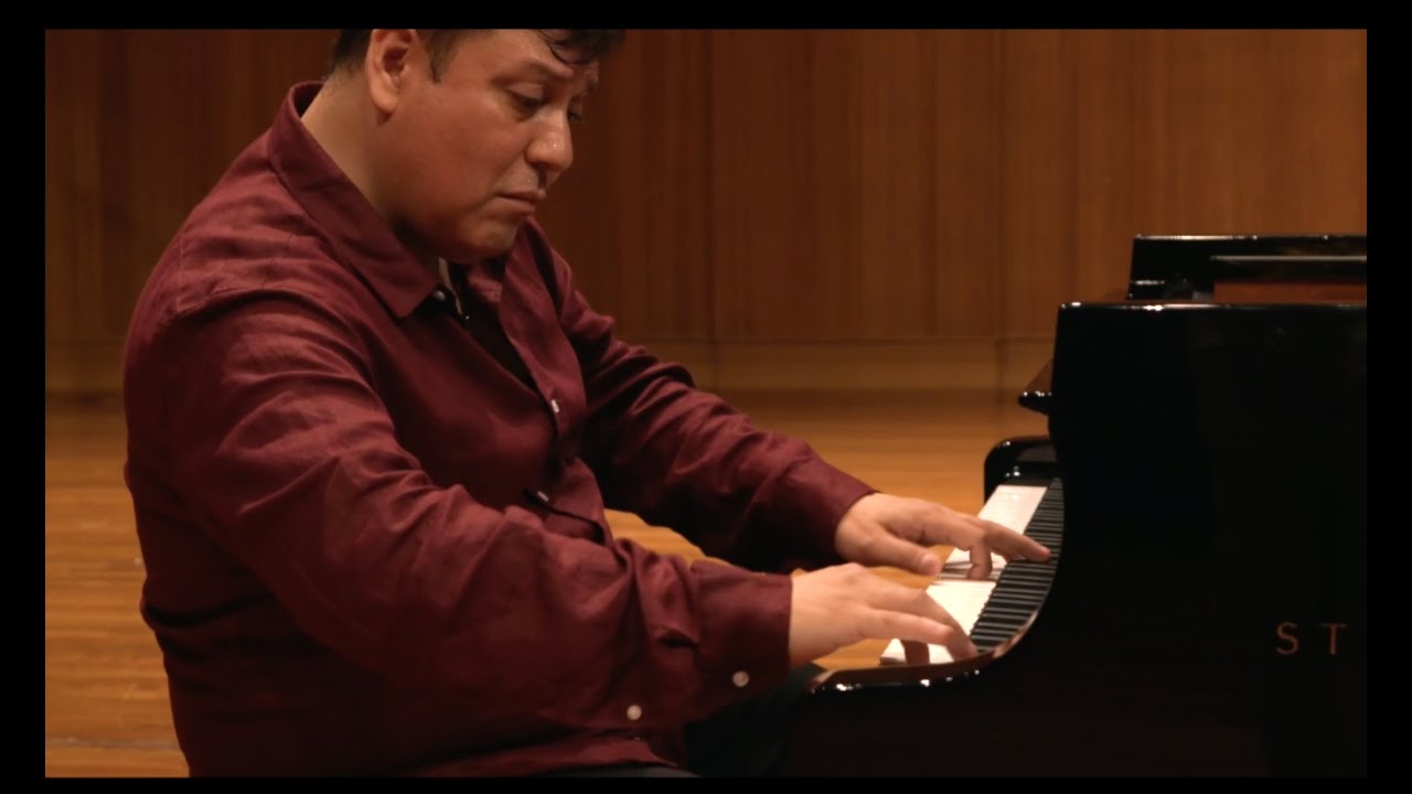 Piazzolla Resurrección del Angel & Libertango - Performed by Daniel Rojas