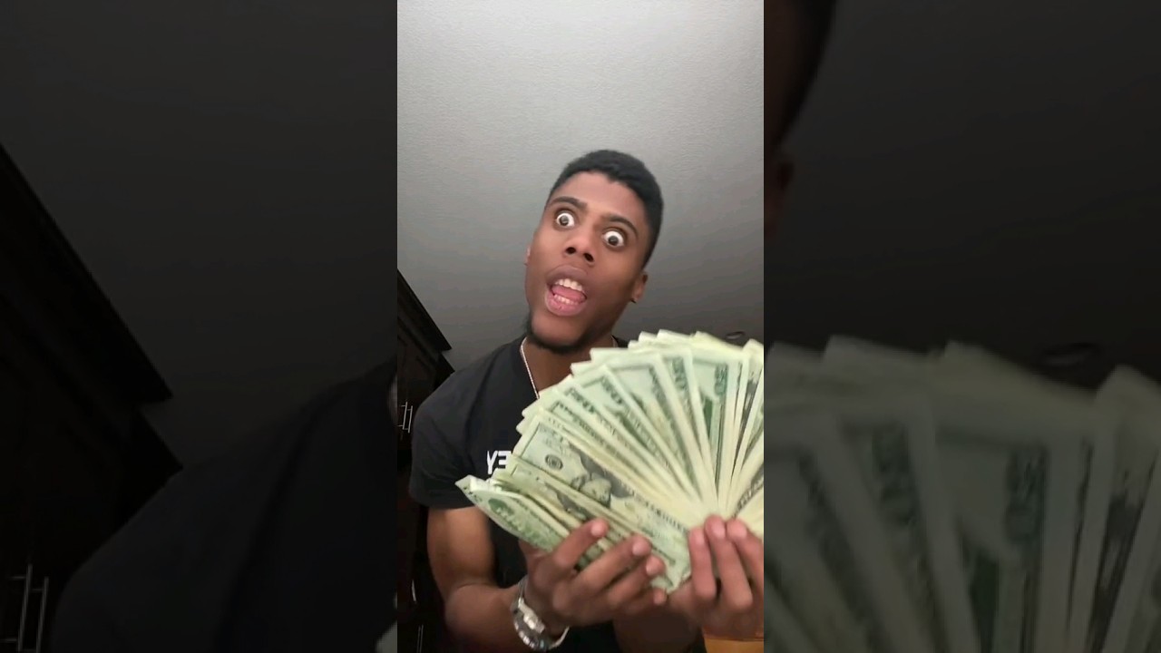 How to money spread like a sweat 😭 💰. #shorts #lifehack #tricks #viral #trending #blowup #tutorial