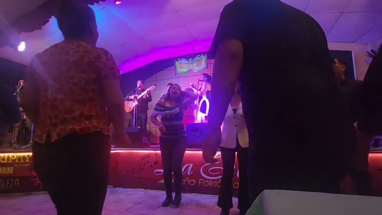 Grupo Raimy Folk en #vivo en la peña La esquina 