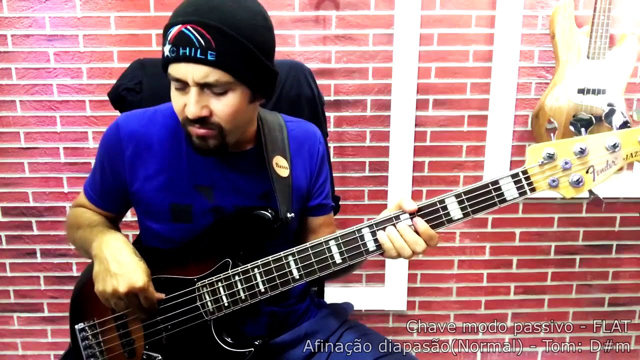 Michael Jackson - Beat It - Bass Cover