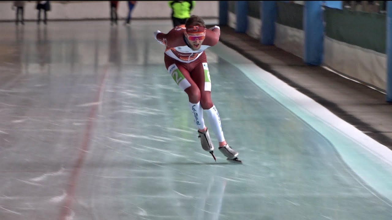 Marathonschaatser Jouke Hoogeveen uit Heiloo traint stug door (3 november 2020)
