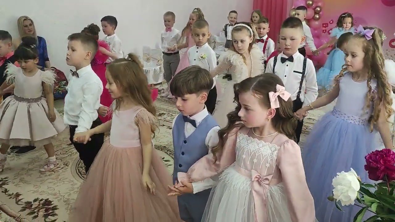 Випускний вальс у садочку 