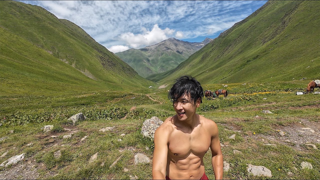 [Eng sub] 🇬🇪Georgia#8. Kazbegi Juta trekking. 카즈베기 주타 트레킹. 펼쳐진 대자연, 머리 띵했던 빙하 호수 수영. 즐거웠던 동행까지.