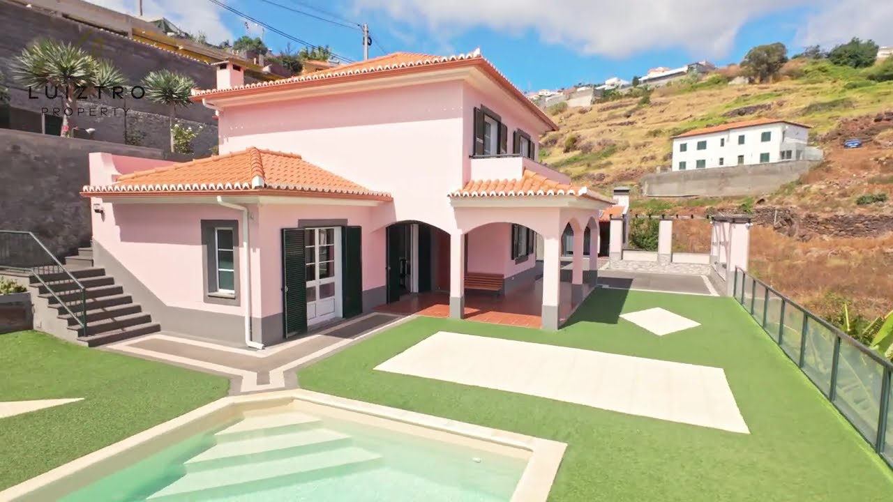 Beautiful villa for sale in Estreito da Calheta - Madeira