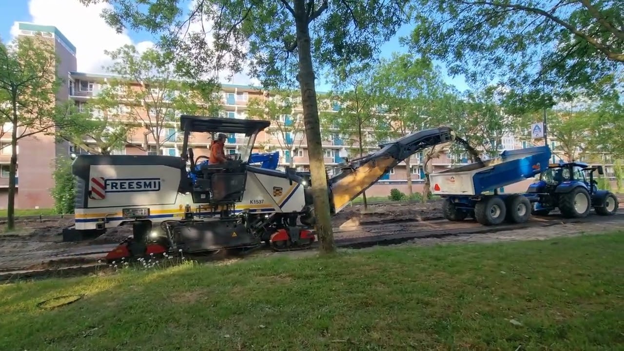 Deel10. Freesmij 💥💥AsfaltFrezen.💥Bij De.Doctor Lelylaan.In Leiden.Freeswerkzaamhede🛣🚧⛔️👷
