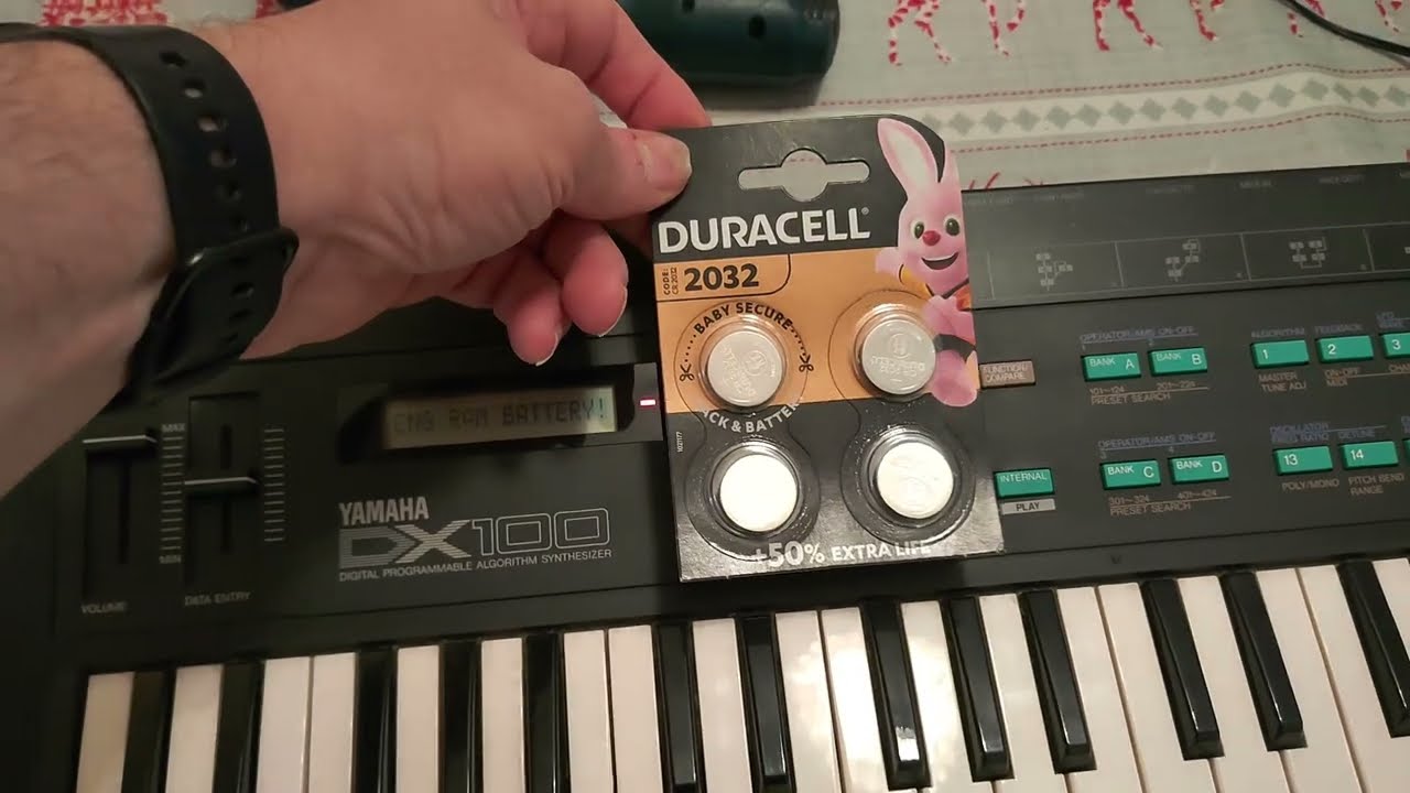 How to change the internal battery on a vintage Yamaha DX100 synth