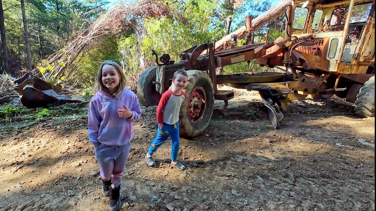 Teaching My Kids to operate a Vintage Motor Grader