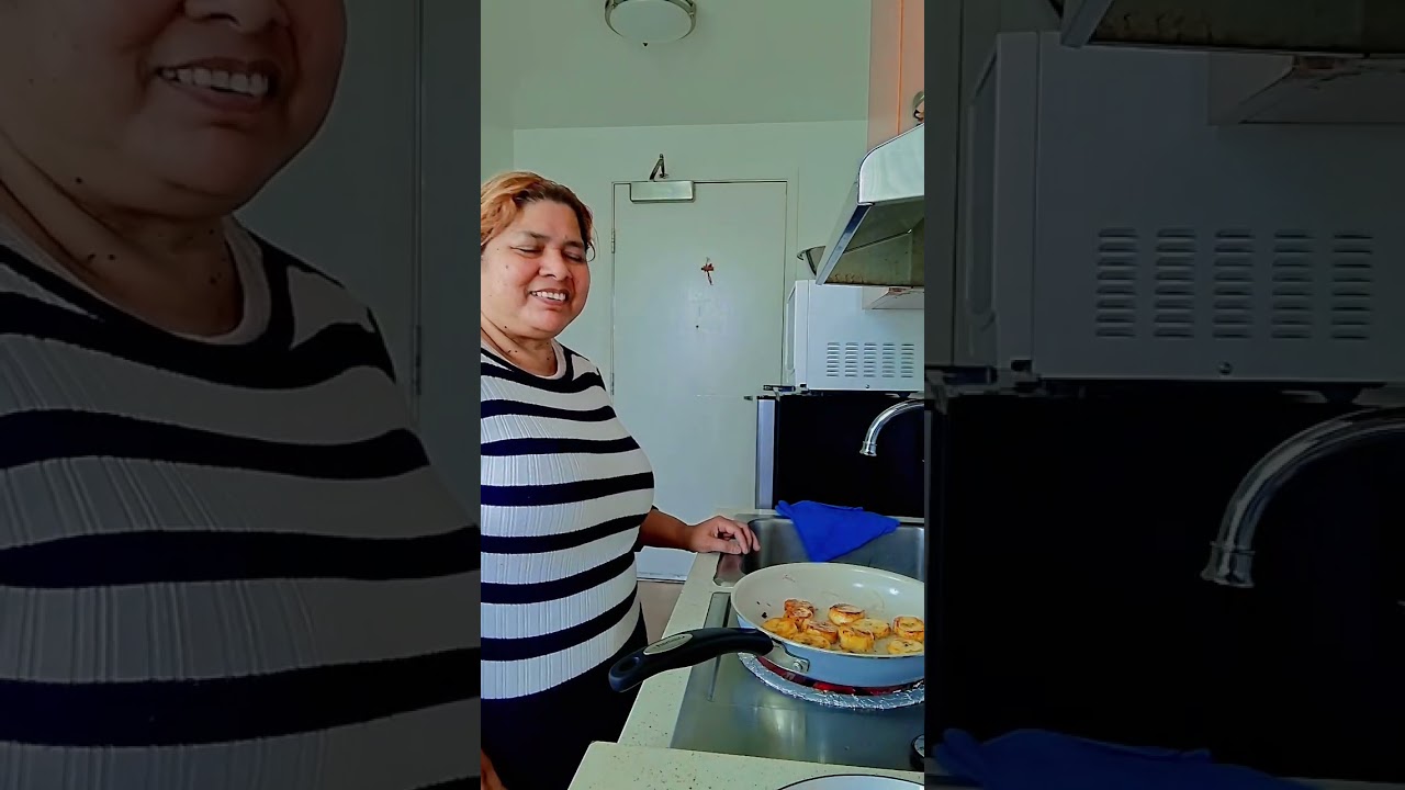 aqui.cosinando.unos.platanos.fritos.