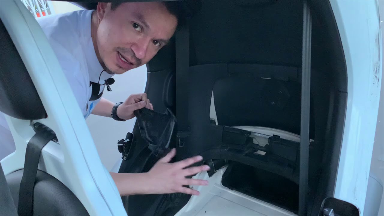 ¿El twizy tiene baúl???????