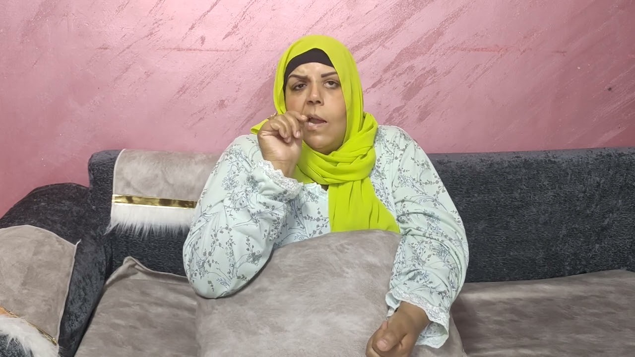 حسبي الله ونعم الوكيل فيكي ما تكسبي ولا تربحي ولا دنيا ولا آخره 👌🏻