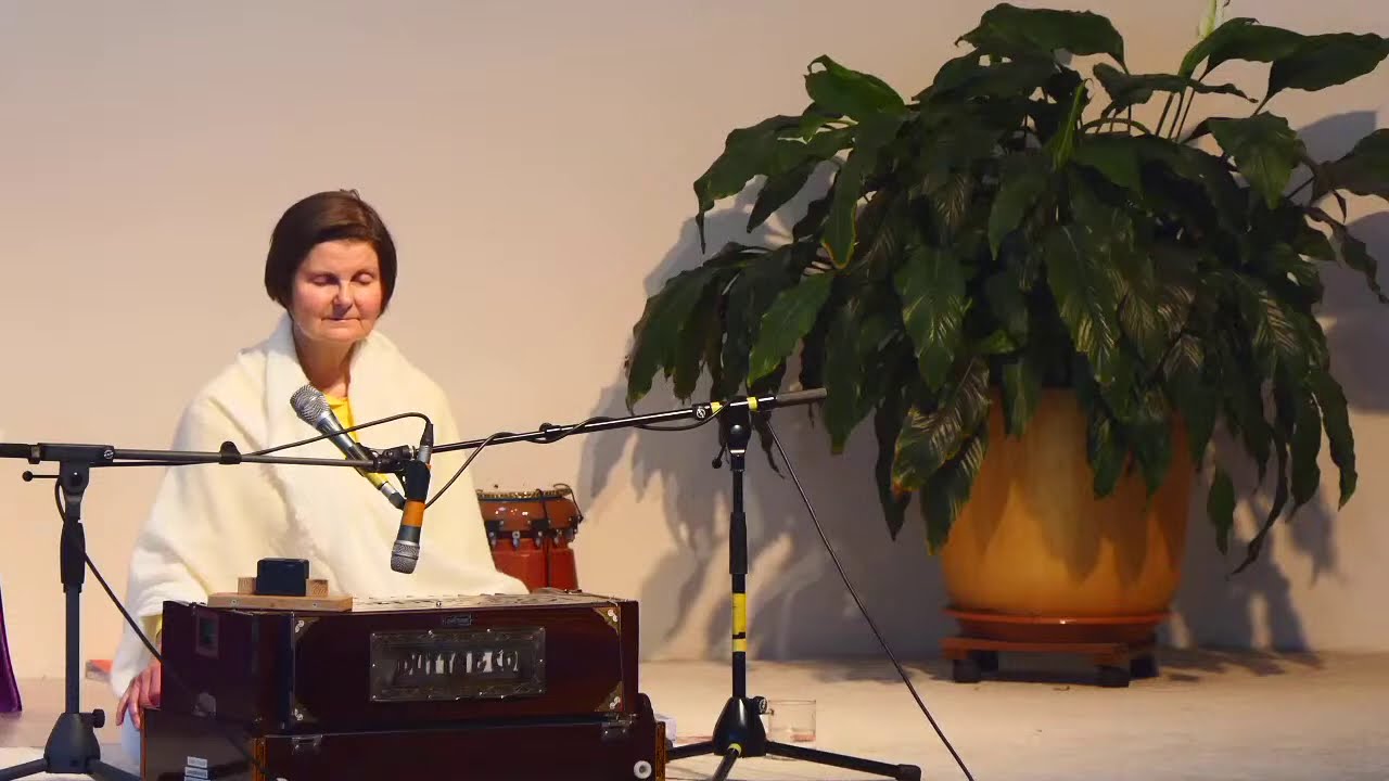 Mantrameditation im Satsang mit Shaktipriya - Yoga Vidya Ritual Kirtan singen 20:00 Uhr 24.07.2020