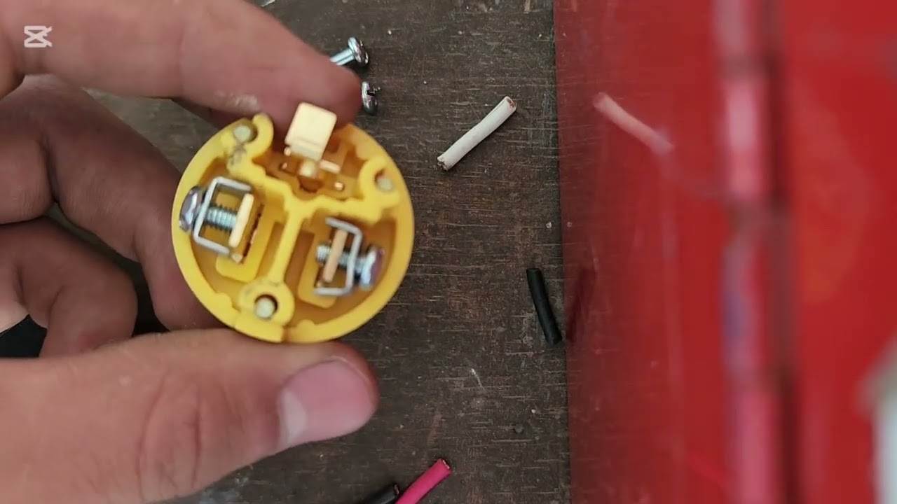 Como reparar una extensión sin enchufe (FÁCIL Y RÁPIDO)