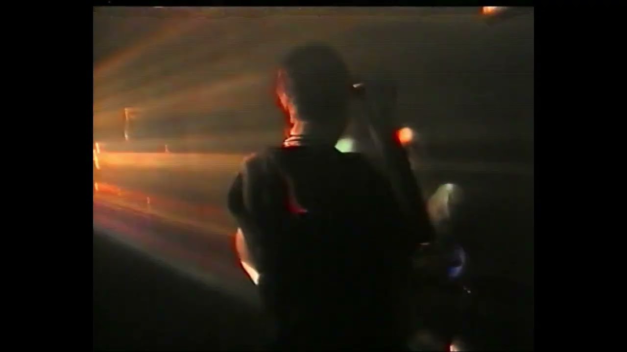 2000 Tuss Pagrabā