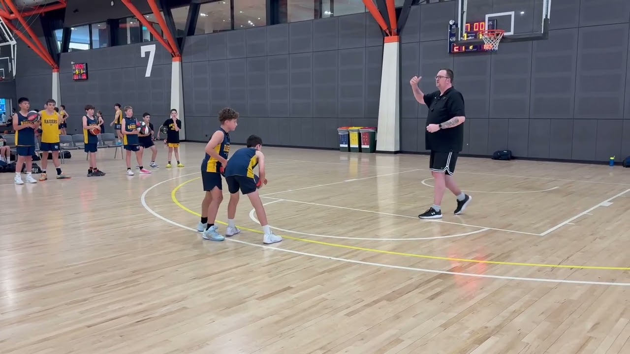 1v1 Push & Pivot - Footwork Development