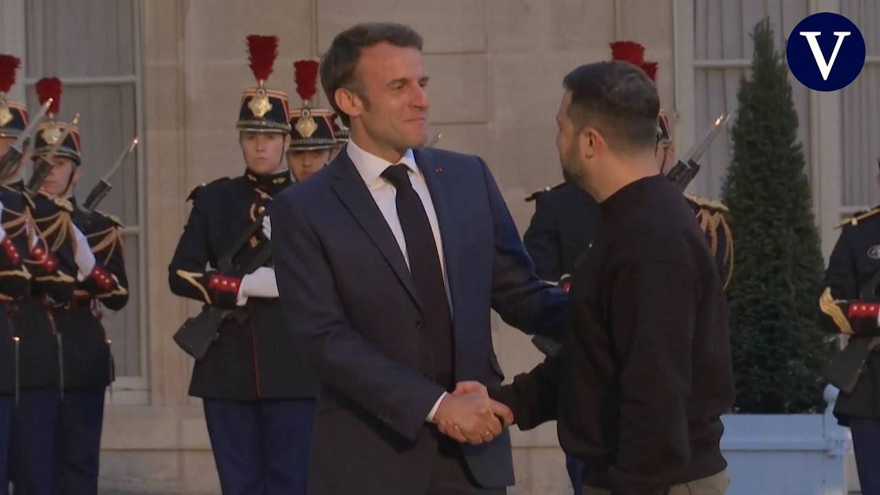 Más tanques ligeros y vehículos blindados: la promesa de Macron a Zelenski