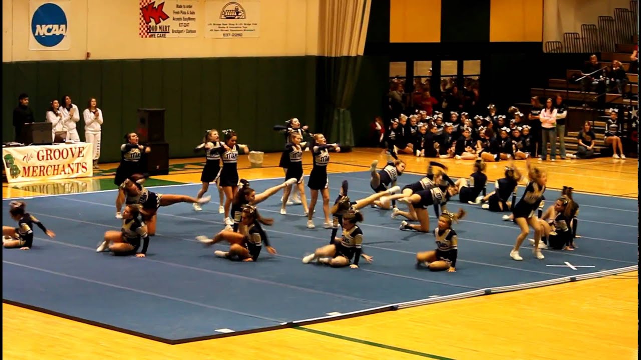 2010 Webster Thomas Titans JV Cheerleading