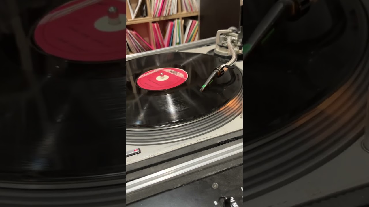 Sugar Minott - Wheel and turn Me / with Version