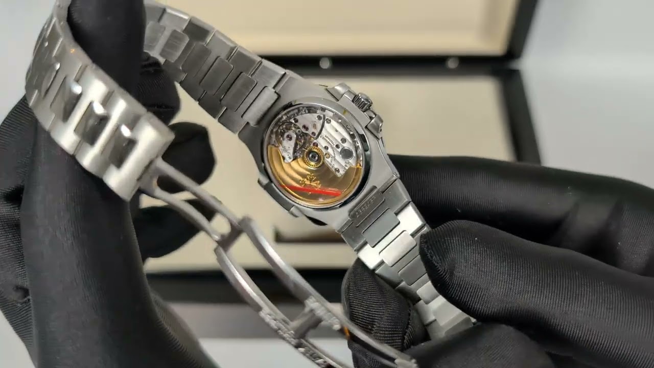 Patek Philippe Nautilus 5800 1A