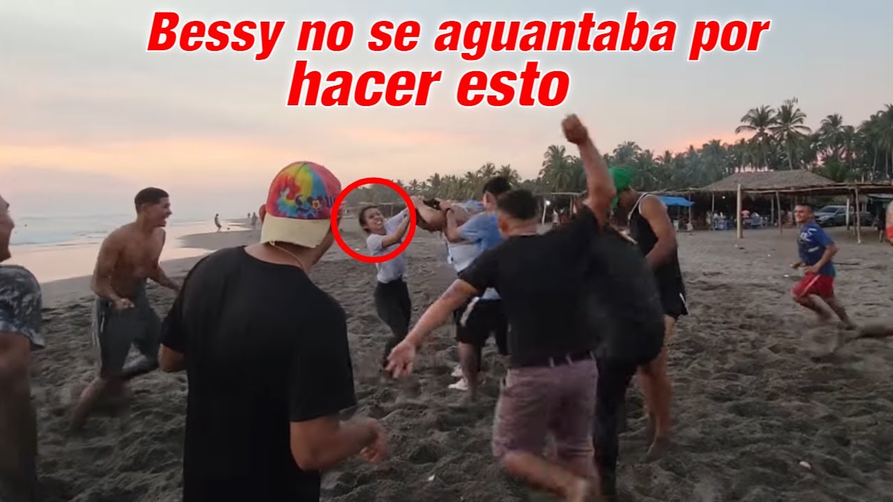 Pobre Kily vean como se le fué Bessy encima y le reventó monton de huevos. Terminó el partido.