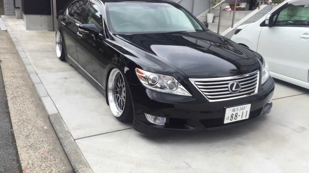 Slammed LEXUS LS460L on20