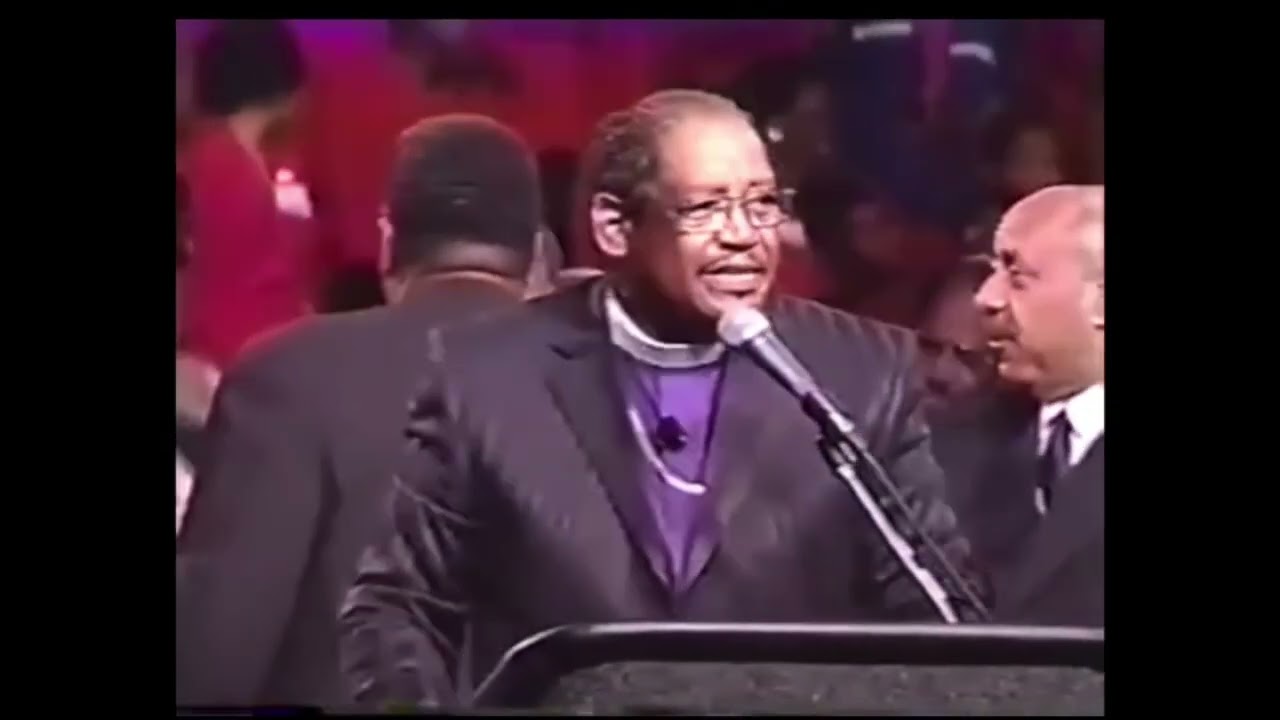 Конвенция COGIC AIM 2001 г. – Пауза с хвалебными словами епископа Г. Э. Паттерсона