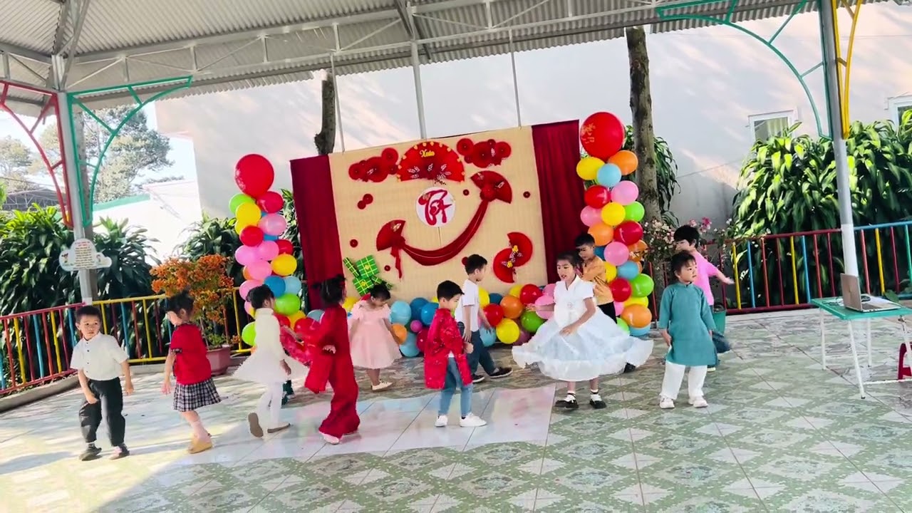 Pio nhảy tết 2026 lúc đó Pio 4 tuổi 