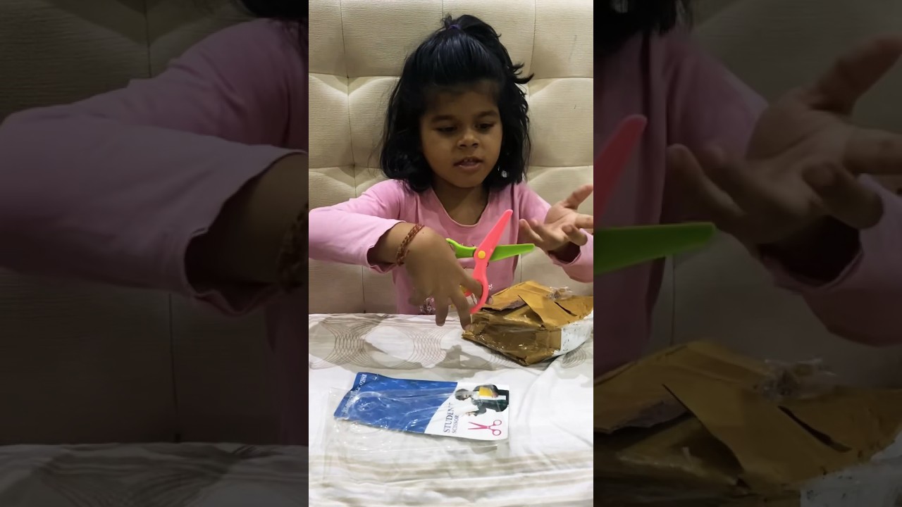 Plastic safety scissors for kids from Amazon | Non toxic | Easy to grip