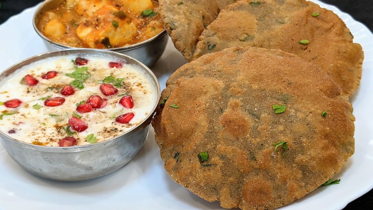 व्रत मे बनाये कुट्टू आलू की क्रिस्पी चटपटी और टेस्टी पूरी Navratri special puri recipe | Vrat Puri.