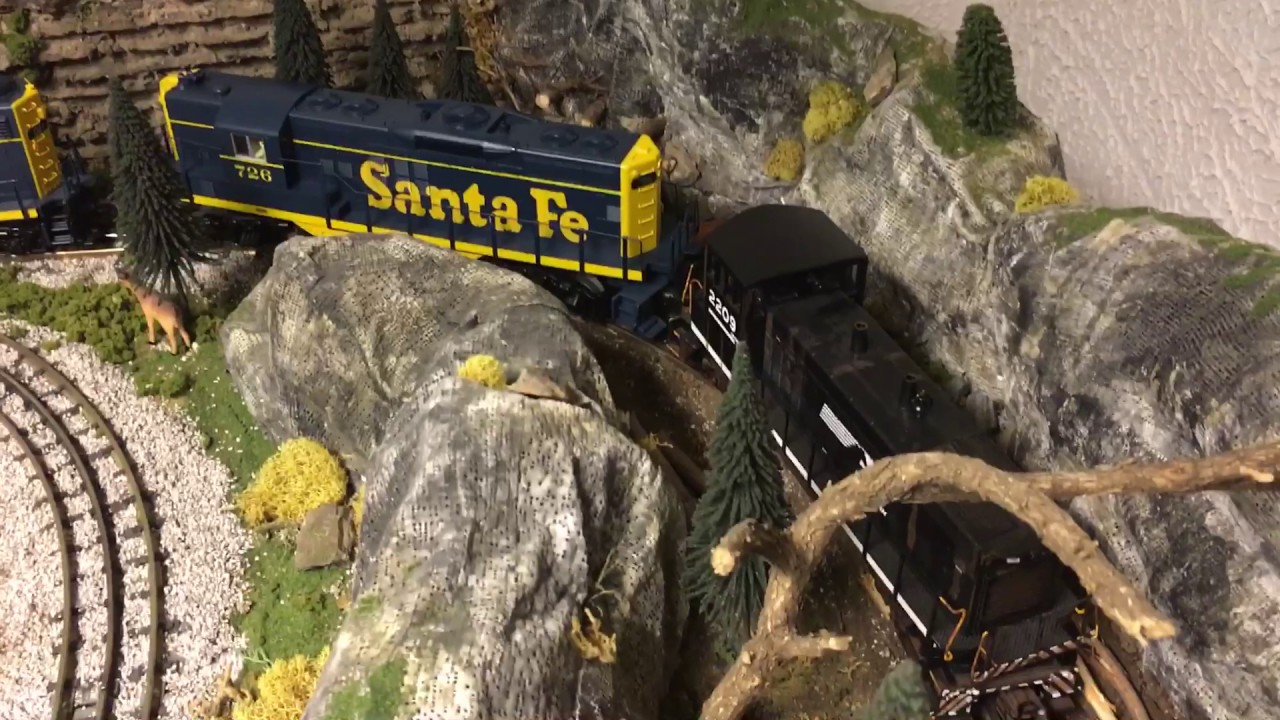 4x8 O gauge layout