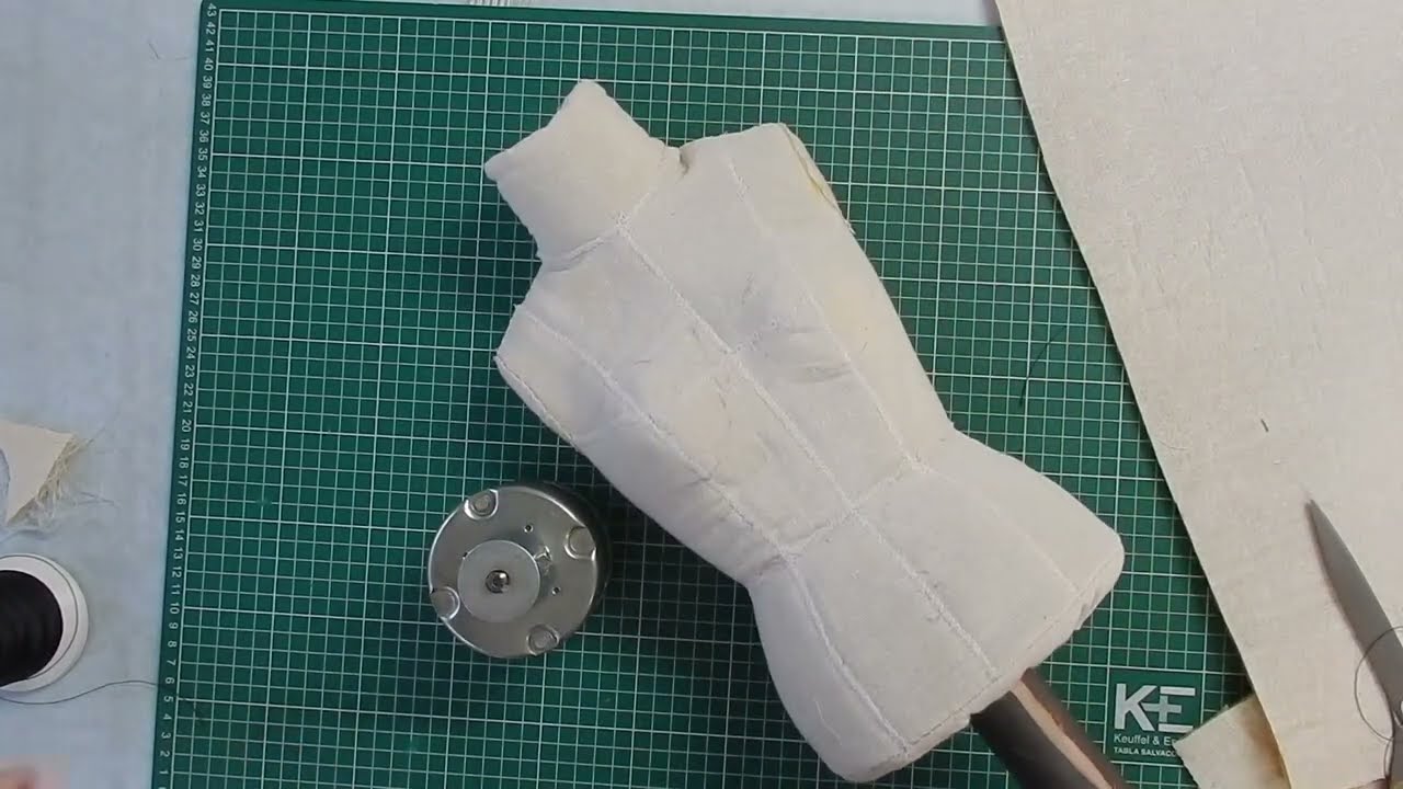 Como forrar tu Maniquí a media escala parte 1, molde gratis. dress form diy