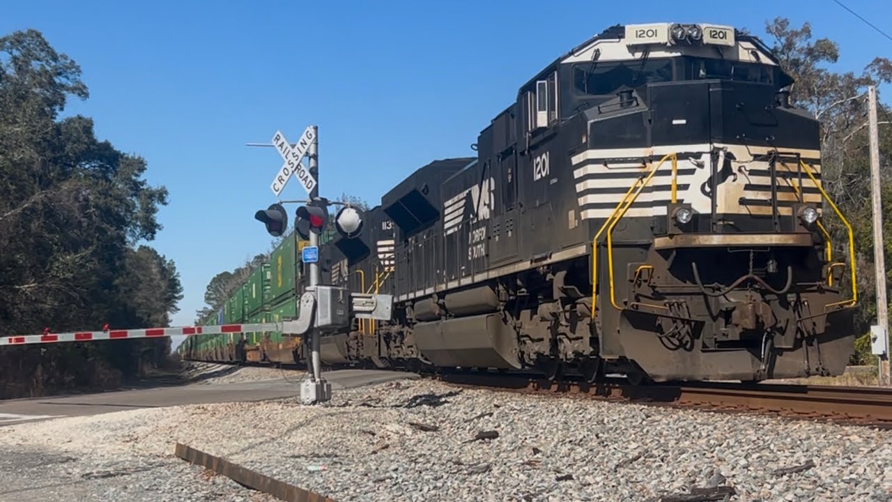 NS 18J 12:32 PM