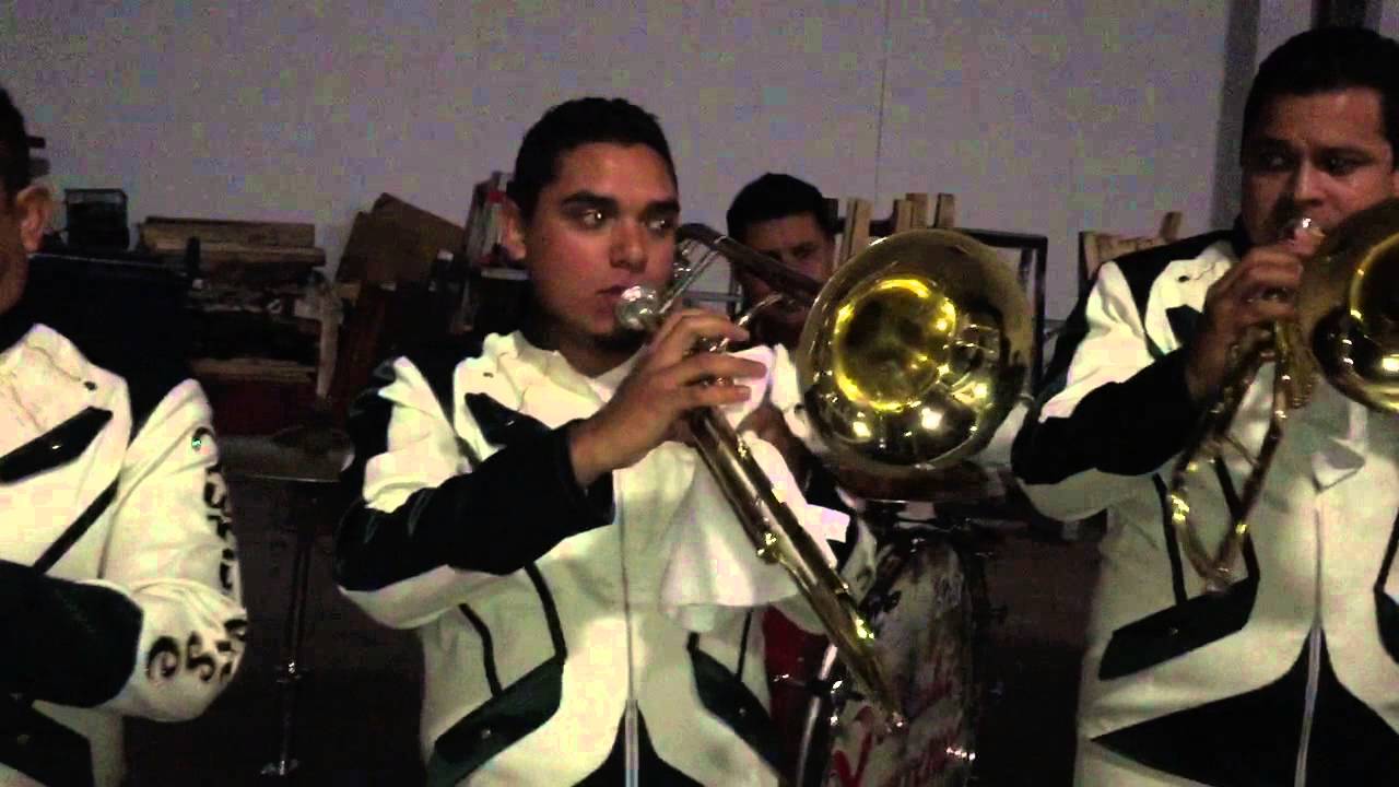BANDA YURIRENSE- EL CANTADOR