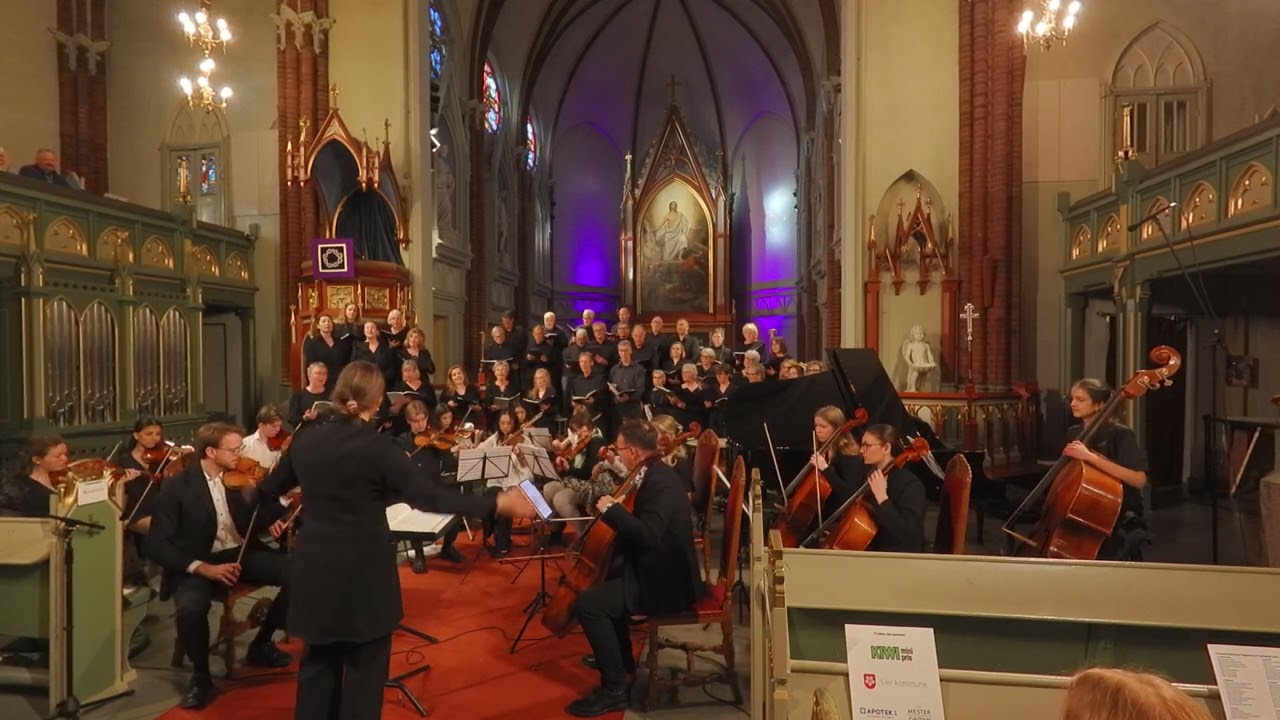 Faure Requiem 3. Sanctus