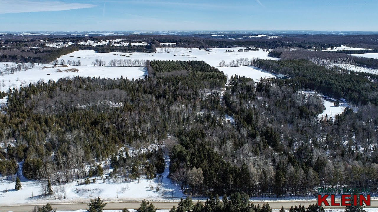 MONO, ON - 3 Bedroom Raised Bungalow on 26 Acres w/ Stream, Pond, Trails - For Sale | Kait KLEIN