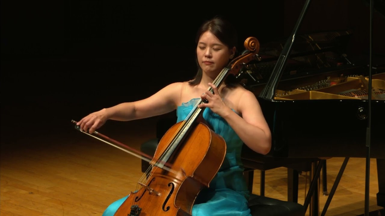 Crumb : Sonata for Solo Cello 2nd mov. Tema Pastorale con variazioni