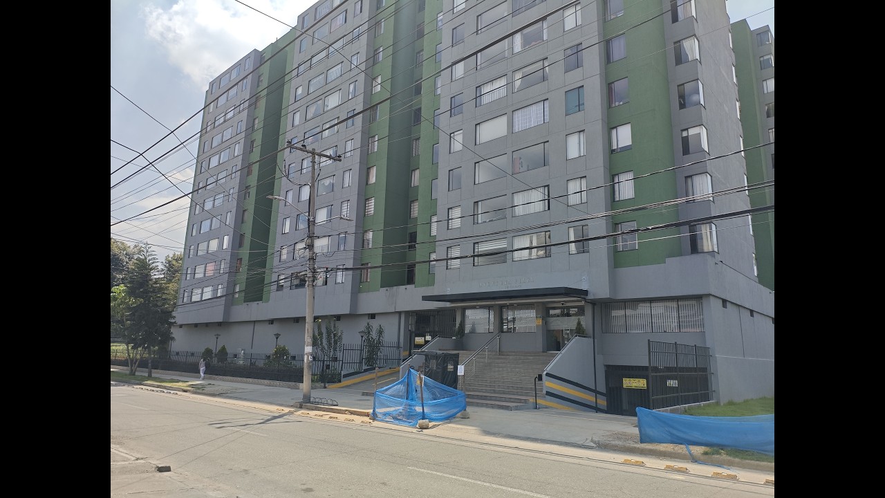 ARRIENDO APARTAMENTO HIPOTECHO OCCIDENTAL AVENTURA PLAZA AC 3 No. 71A -29, 50 M2, 9 PISO 50 M2