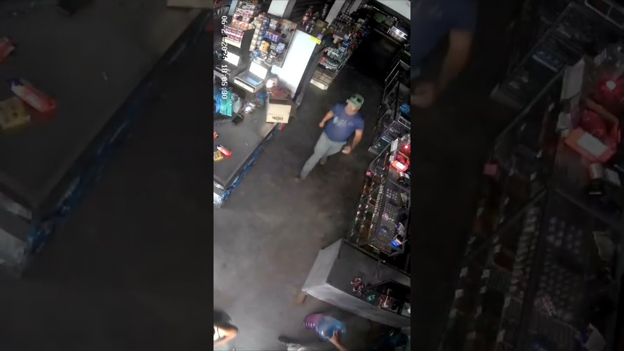 CCTV footage of M7.5 earthquake in a store in Barbacoas, Aragua, Venezuela