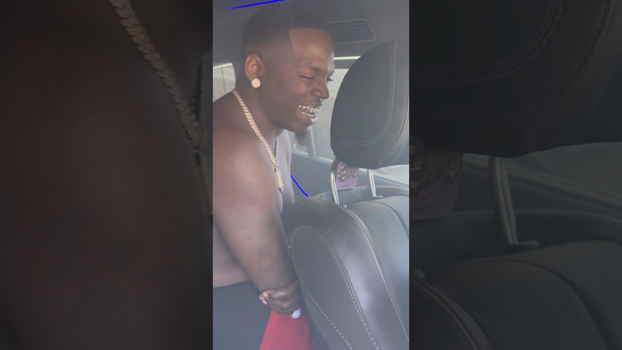 Big Boogie показал нам, как подпрыгивать на своем Maybach 😂😂😂 #Fyp #Viral #BigBoogie #CameraGawd