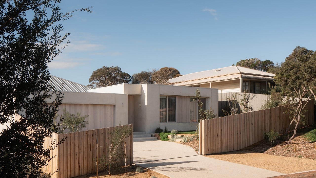 How an Architect Designed a Minimalist Coastal Sanctuary