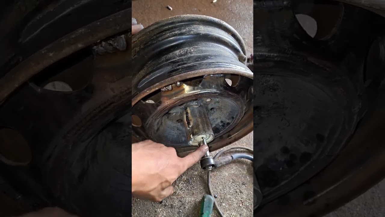 Roda aro 13 transformada para ser usada em uma bicicleta chopper motorizada