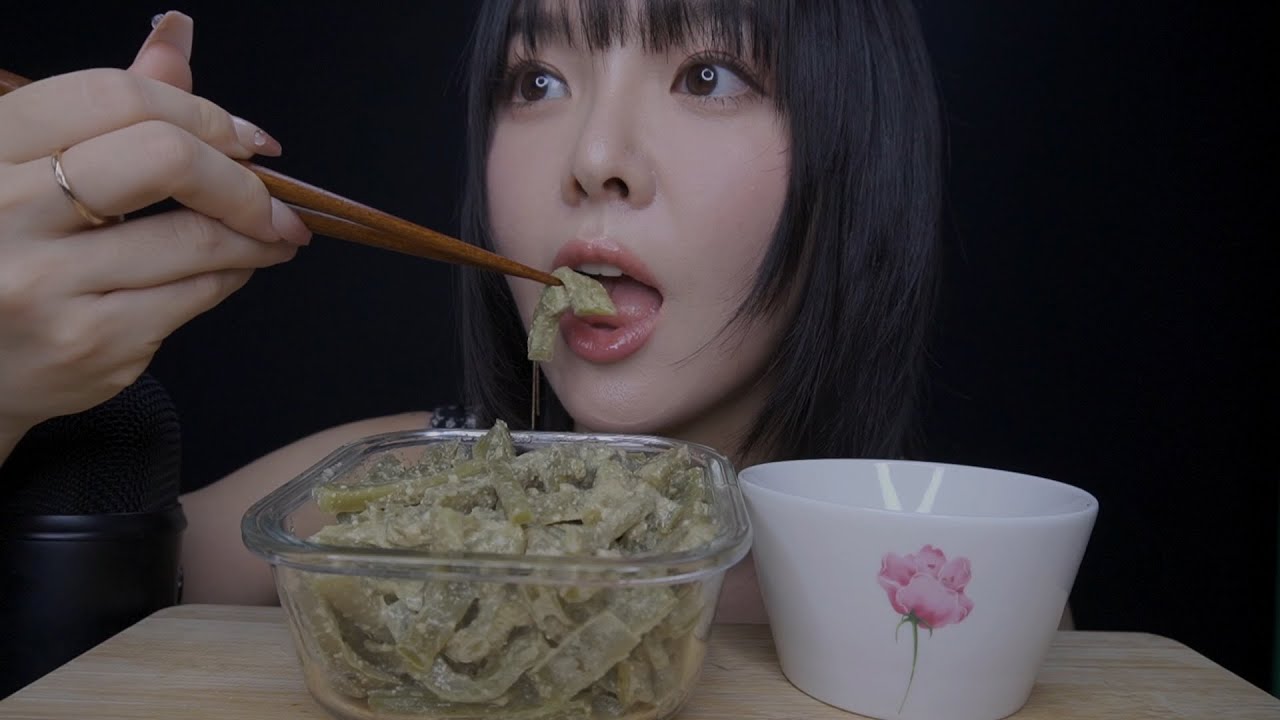 ASMR Love Crunchy Veggie Sounds? Don’t Miss This.