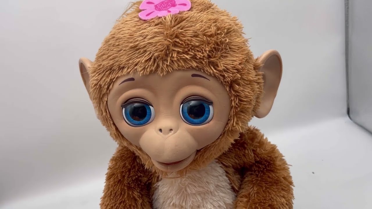 Обзор игрушки: интерактивный питомец FurReal Friends Cuddles My Giggly Monkey 2012. Как это работ...