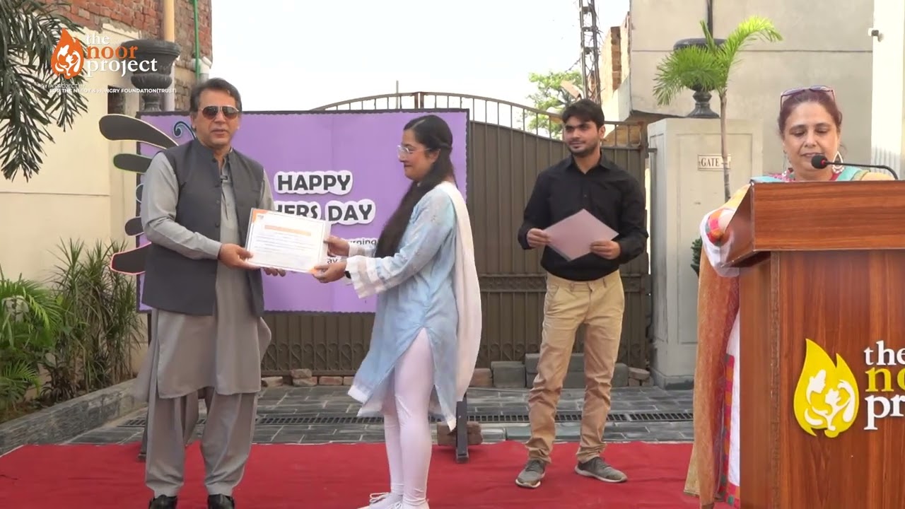 Happy 𝐓𝐞𝐚𝐜𝐡𝐞𝐫𝐬' 𝐃𝐚𝐲 | 𝐂𝐞𝐥𝐞𝐛𝐫𝐚𝐭𝐢on 𝐚𝐭 𝐍𝐨𝐨𝐫 𝐆𝐫𝐚𝐦𝐦𝐚𝐫 𝐒𝐜𝐡𝐨𝐨𝐥!