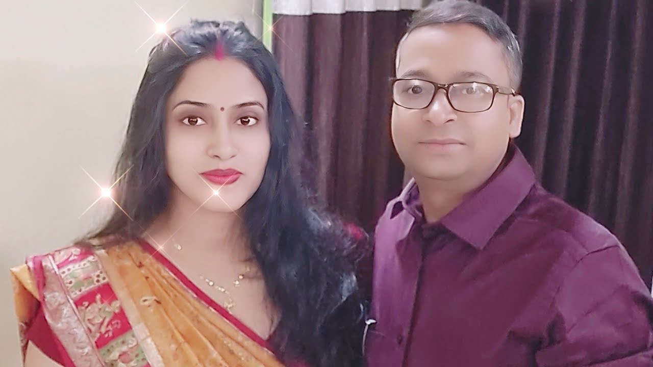 💞 और आपके बारे में जितना कहूं उतना कम है मेरी छोटी सी दुनिया का सबसे खूबसूरत हिस्सा हो आप ।।🌹💞🌹