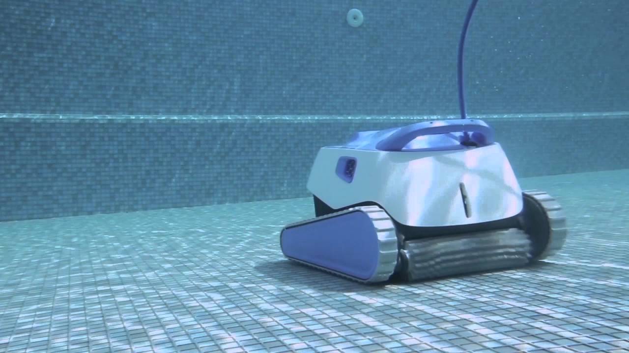 DÉCOUVREZ LES CARACTÉRISTIQUES DU ROBOT RACER CROSS OVER AVEC CASH PISCINES !
