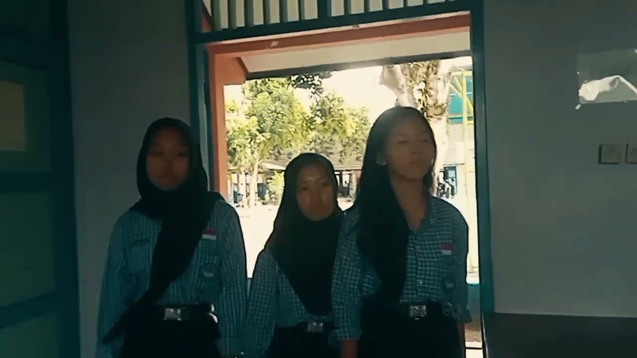 MINI DRAMA KELAS IXE KELOMPOK GLORIA SMP NEGERI 4 BANTARBOLANG TEMA ANTI BULLYING