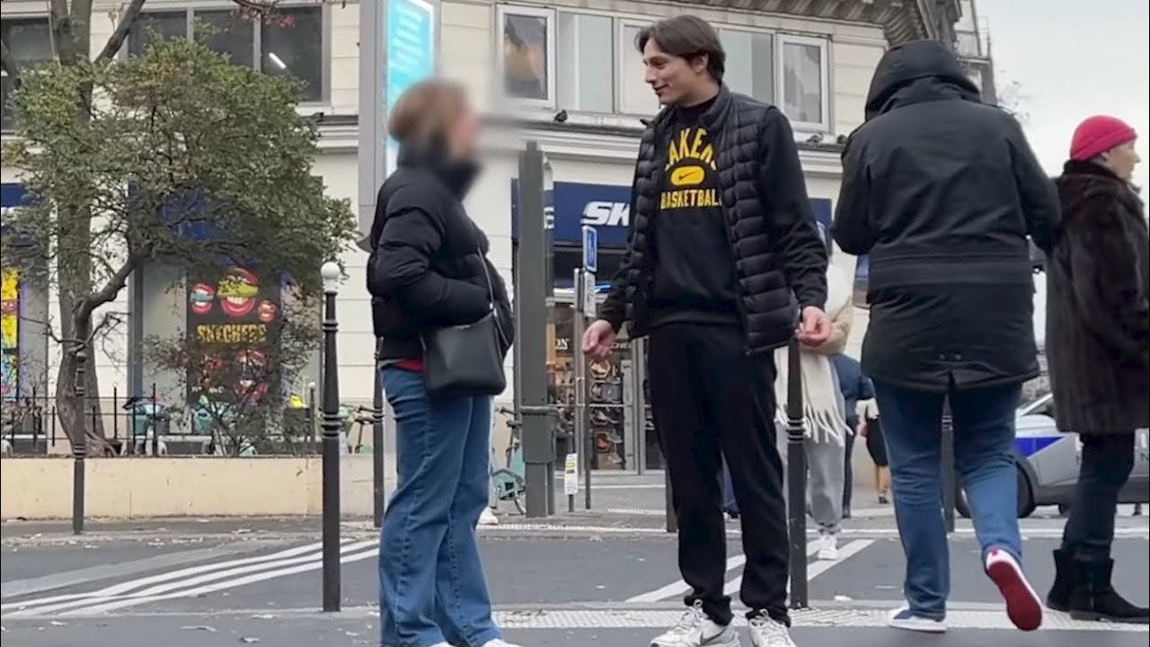UN NEUIL DRAGUE DANS LA RUE (c'est gênant..)